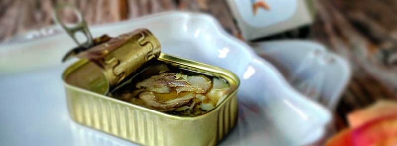 Kabeljau (Stockfisch) in Olivenöl mit Knoblauch Kabeljau (Stockfisch) in Olivenöl mit Knoblauch