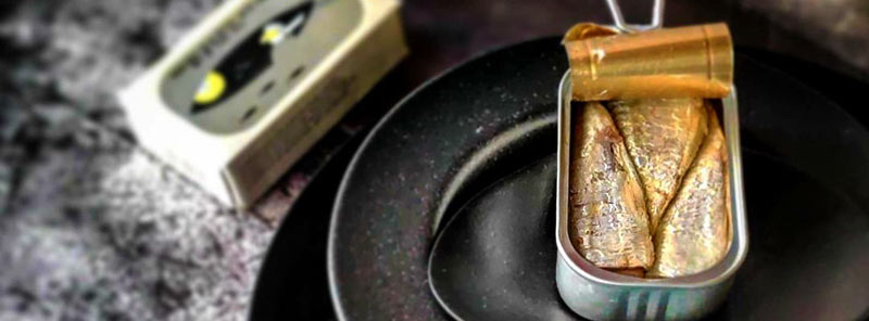 Sardinen in Olivenöl mit Zitrone Sardinen in Olivenöl mit Zitrone