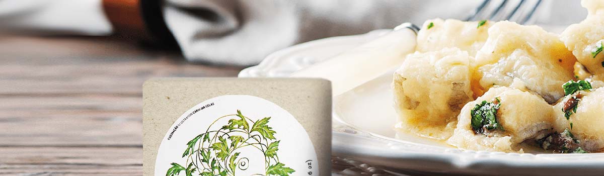 Paté mit Stockfisch, Kichererbsen und Petersilie - Pate Bacalhau com Salsa Paté mit Stockfisch, Kichererbsen und Petersilie - Pate Bacalhau com Salsa